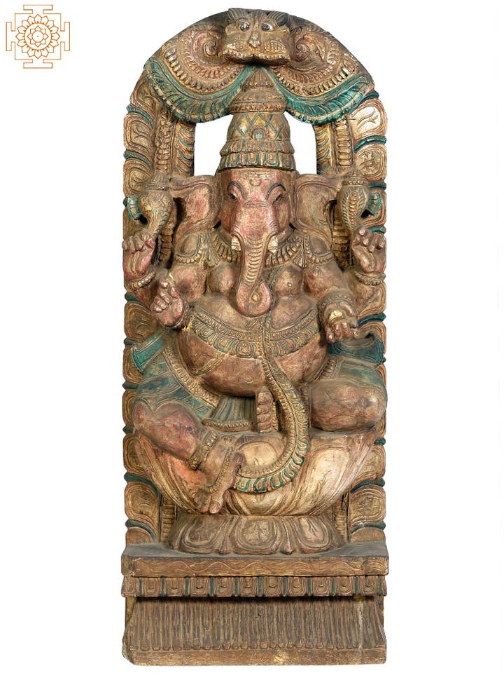 Lord Ganesha en bois de 36 po avec Kirtimukha pour la vente par Exotic India Art