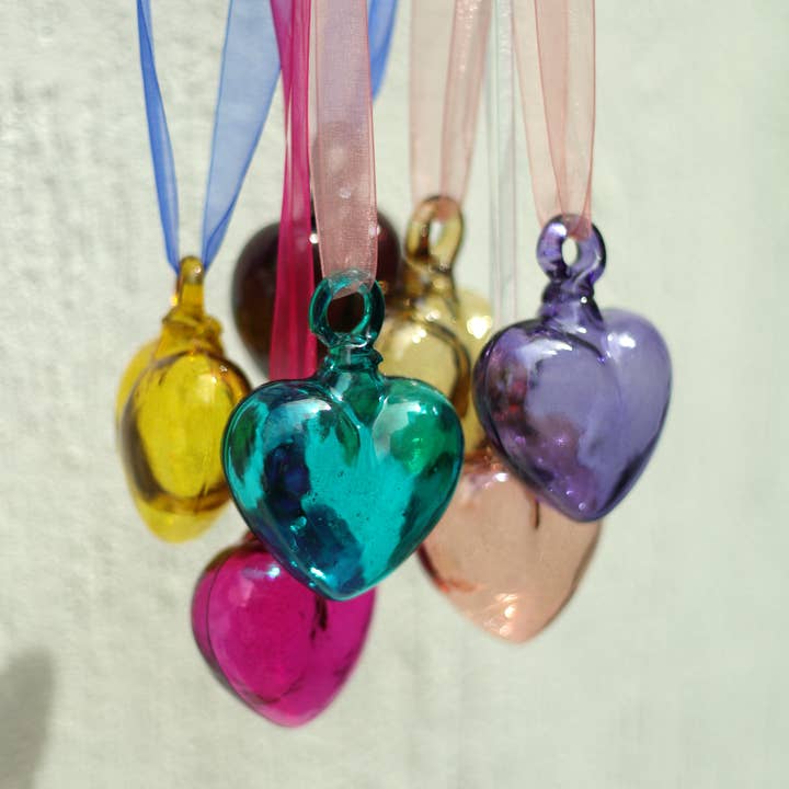 LUZ Collection - Wholesale Ornament - Hand Blown Glass Heart Pendants - 2 Sizes - 7 colors2