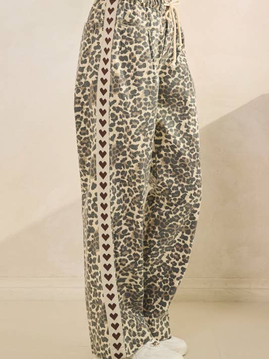 Leopardmønstrede stribede bukser med brede ben for engroshandel hos Pink Irene Wholesale