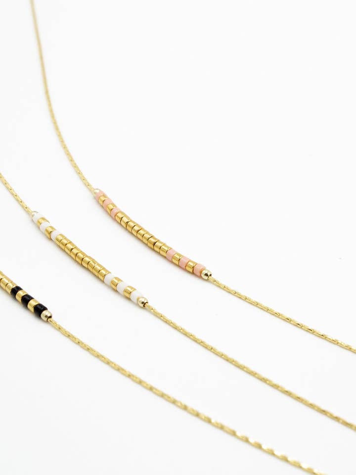 Collier à perles délicates, collier en or minimaliste, chaîne en or délicate à perles, collier à perles fines, collier bohème superposé, collier délicat. pour la vente par 36th Child Jewelry