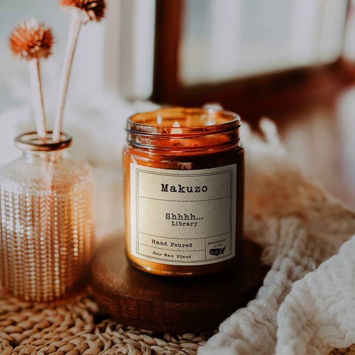 Makuzo – Vela em jarro/copo por atacado – Vela de pavio de madeira biblioteca1