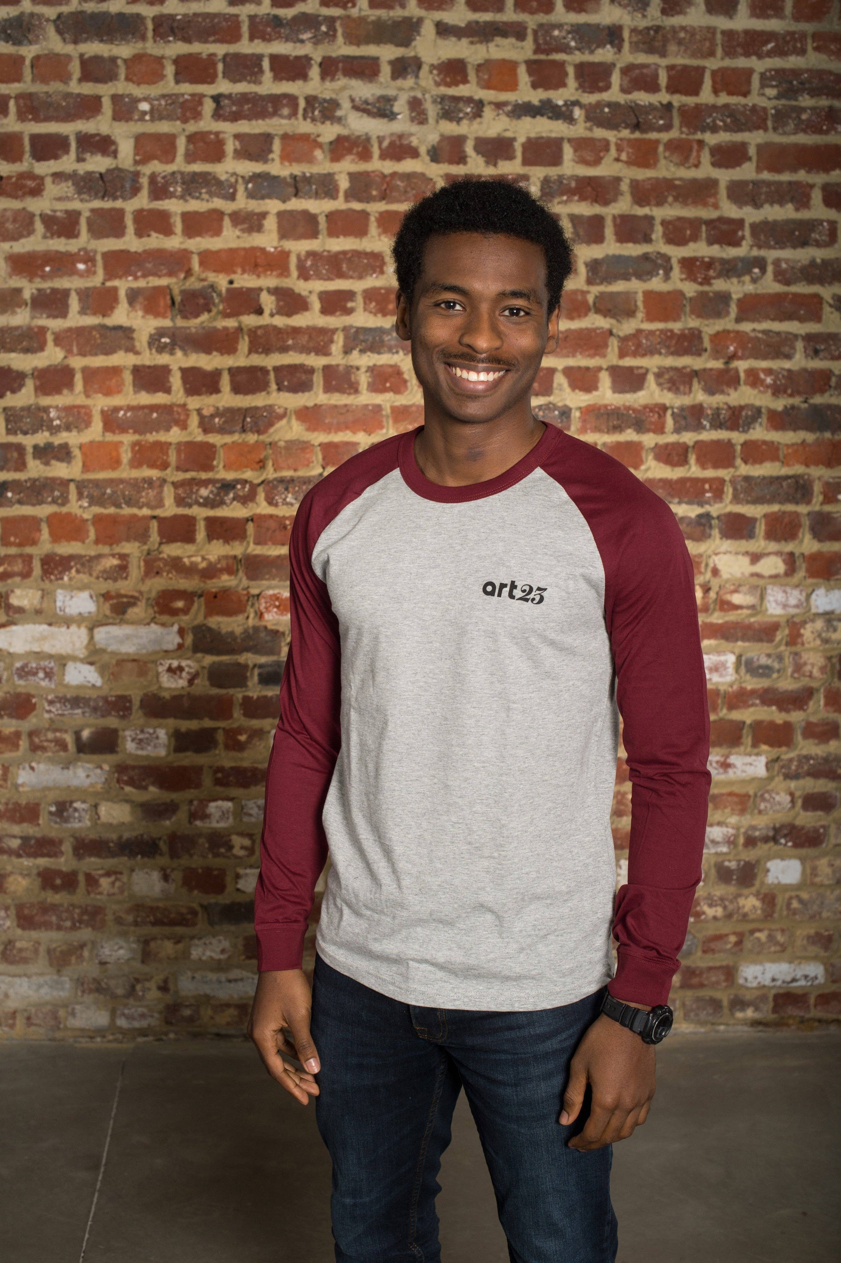 Gris Camiseta de manga larga ART23H gris y burdeos de venta al por mayor en Faire1