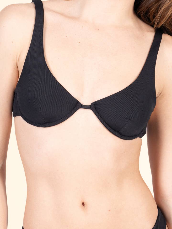 Petra Top - BASIQUE pour la vente par Adalù srl