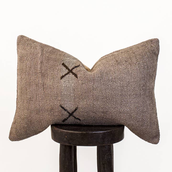 Elmas Lumbar Nr. 1 - 16"x24" Kissenbezug für den Großhandel von Love The Clutter