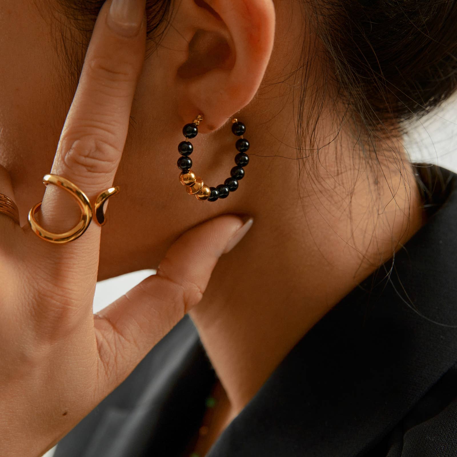 Lovelika – Engroshandel Enkeltøreringe – Creoler med naturlige sten - Freesia3