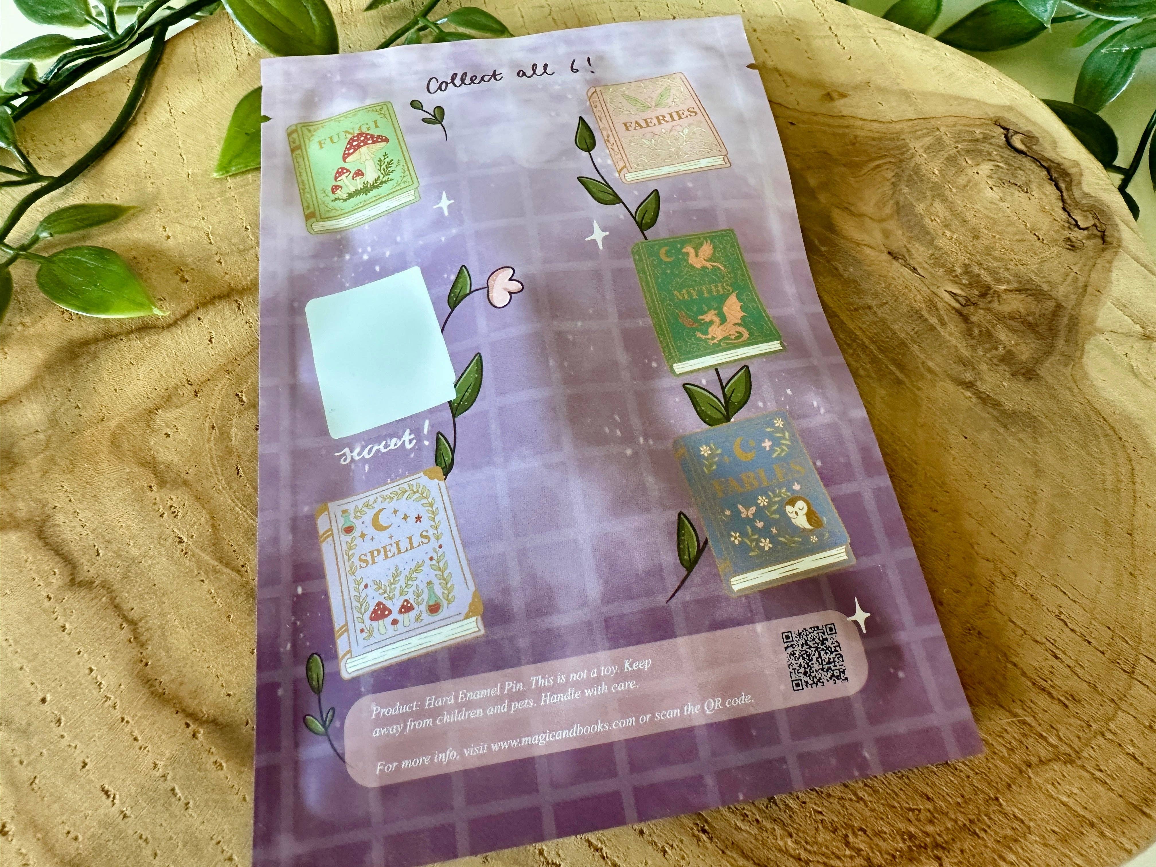 Magic&Books - Wholesale Lapel Pin/Button - Magical Books Mystery Enamel Pin Blind Bag3