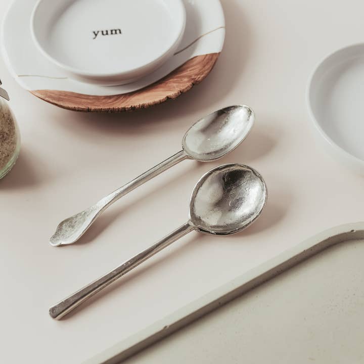 House of Morgan Pewter - Venta al por mayor Utensilio para servir - Cuchara de peltre rústica hecha a mano, cucharón para servir