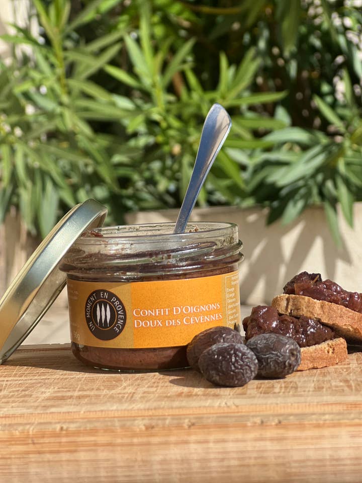 Sweet onion confit from the Cevennes AOP in 90g 🎉✨ for wholesale by UN MOMENT EN PROVENCE