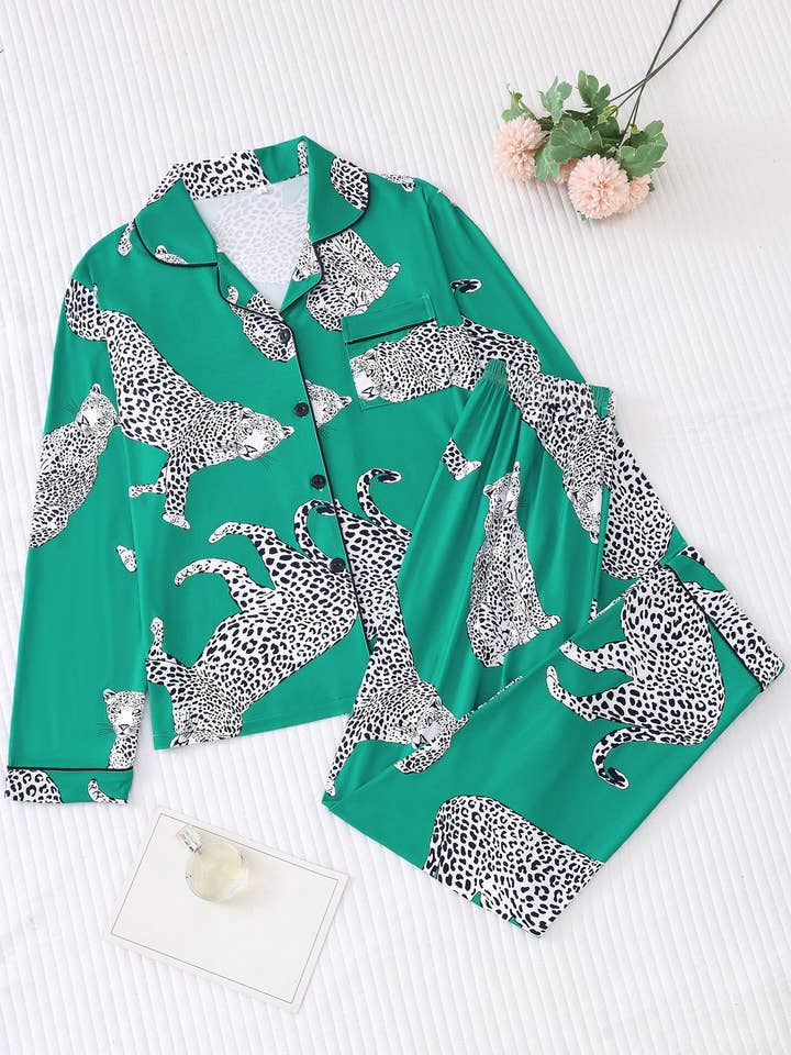 Rosa Clothing - Wholesale Sleepwear Set - Women's - Cozy & Soft Animal Tiger Print Long Pajama Set5