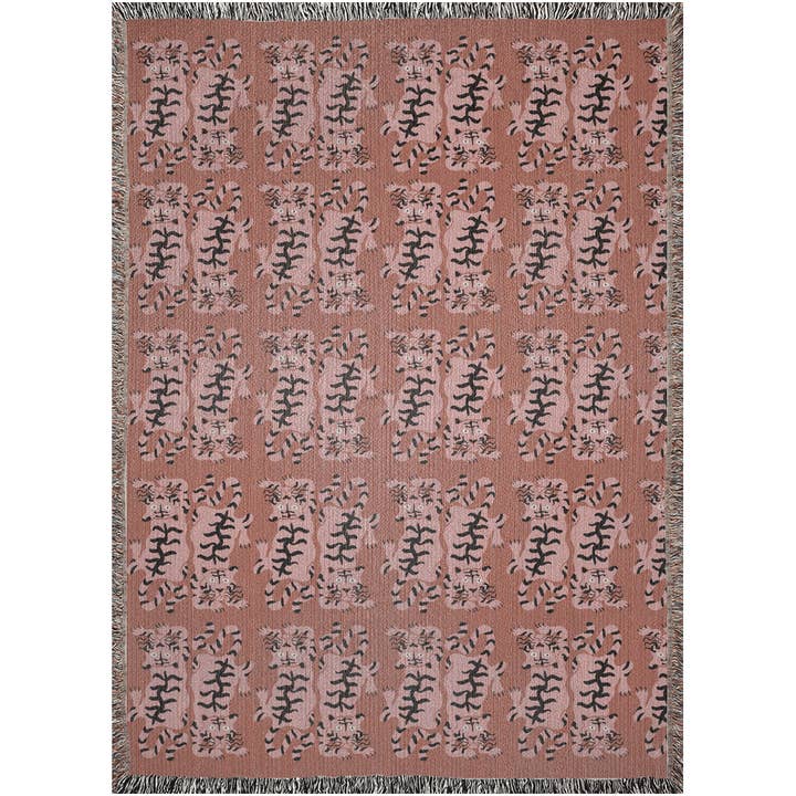 TaylorBassam - Wholesale Throw Blanket - Pink Groovy Tiger Pattern Woven Cotton Throw Blankets1