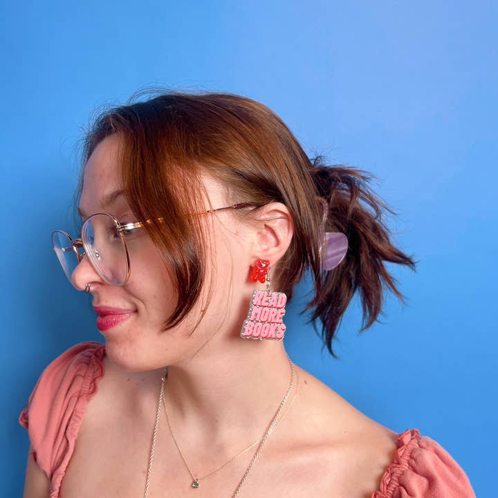 NatterDoodle – Großhandel Ohrhänger – Mehr Bücher lesen Glitzer-Ohrringe, leichte Acryl-Dangle10