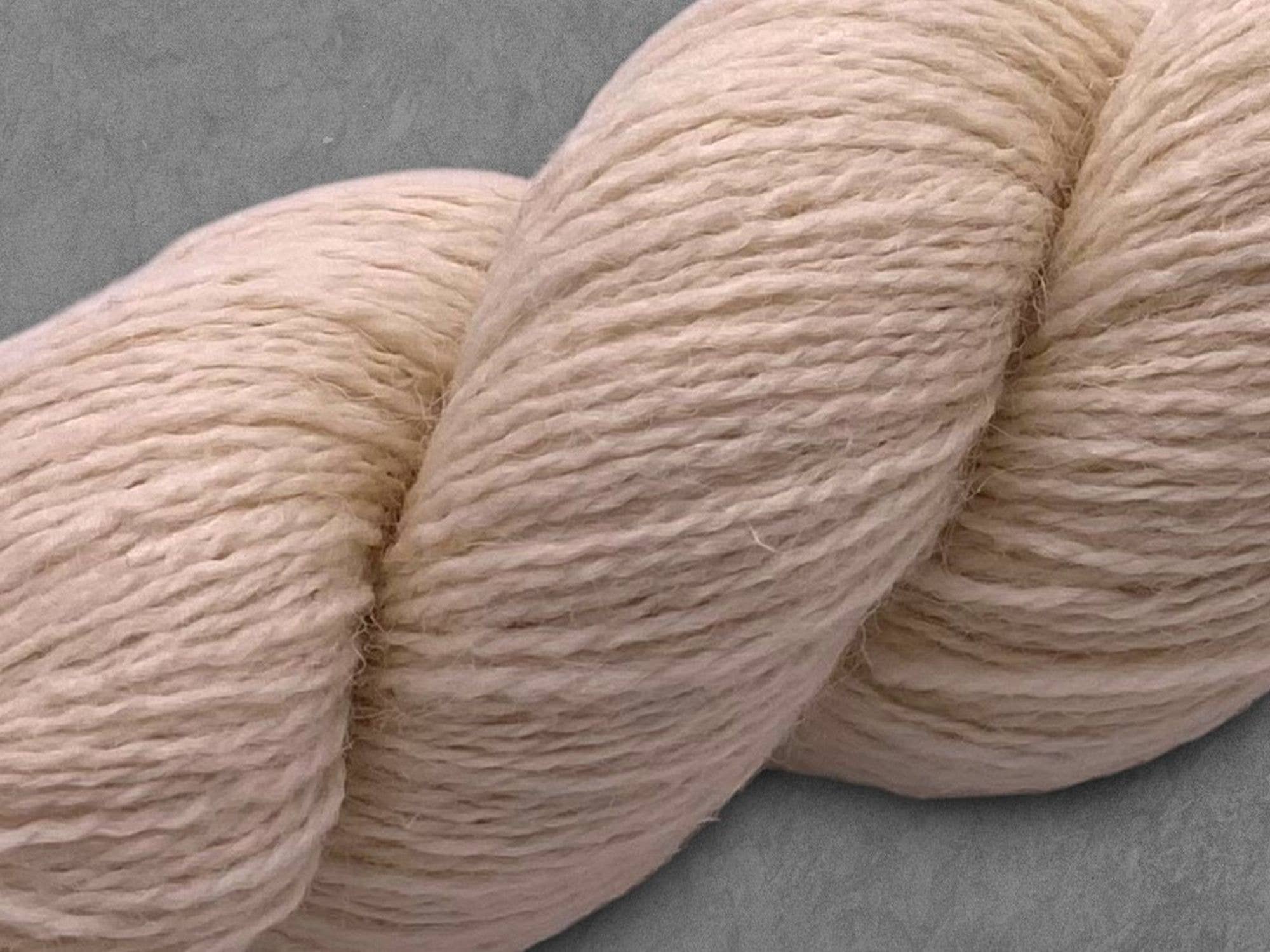 Rooster Yarns – wholesale Yarn – Undyed Yarn: Farm Traceable British Wool 4 Ply2