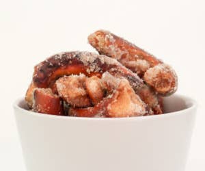 Outsiders Kitchen - Wholesale Pretzels - Sugar + Spice Sourdough Pretzel Bites Snack Bag4