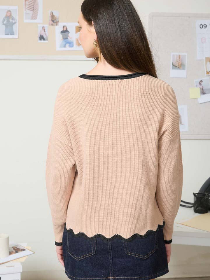 Blu Pepper - Vendita all'ingrosso Maglione tricot - Donna - MAGLIONE LAVORATO A MAGLIA CON BORDO A CONTRASTO E SCOLLO A CONCHIGLIA PLUS1