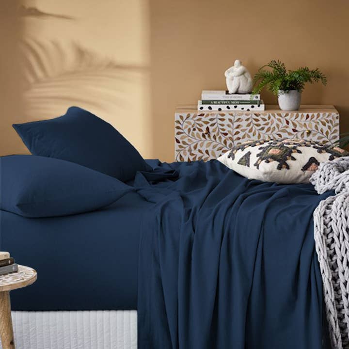 100% Cotton Double Brushed Flannel Sheet Set - 170 GSM Heavyweight, Deep Pockets, Pre-Shrunk & Anti-Pill, All Around Elastic for wholesale by Pelicano