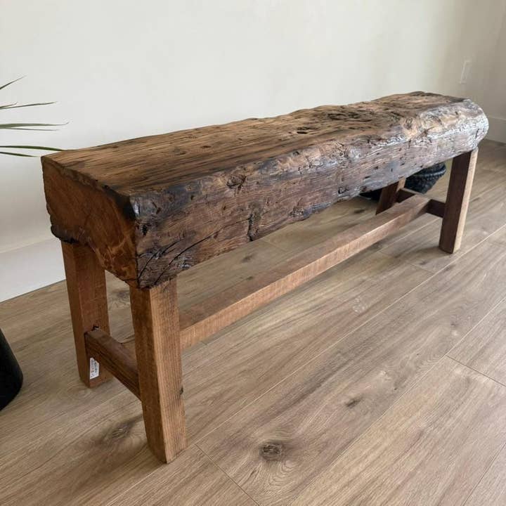 Banc en bois d'acacia Table de canapé d'entrée de couloir en bois de traverse fait main pour la vente par Project Kalaa