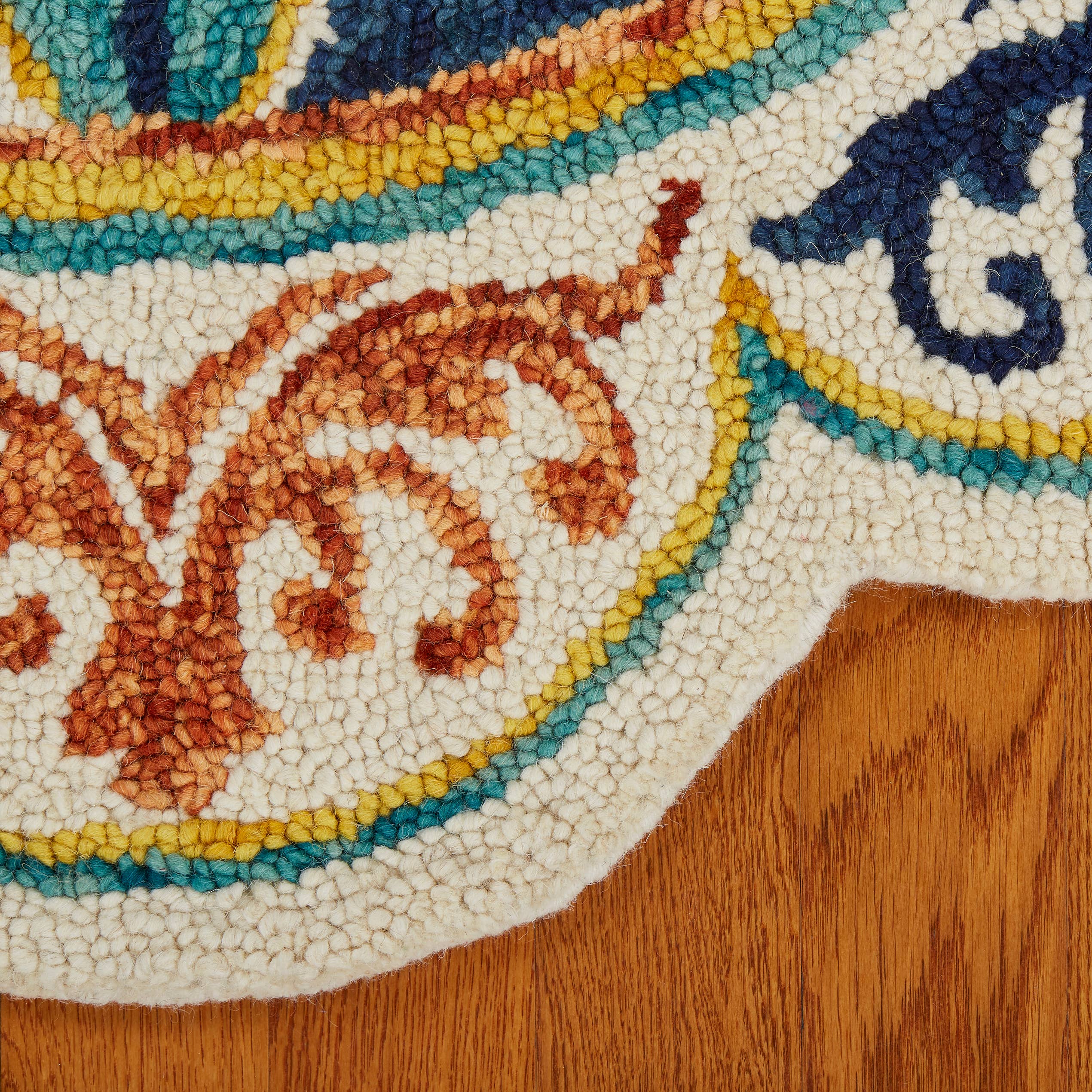 LR Home - Wholesale Area Rug - Nia Classic Scalloped Edge Hand-Tufted Wool Indoor Area Rug14