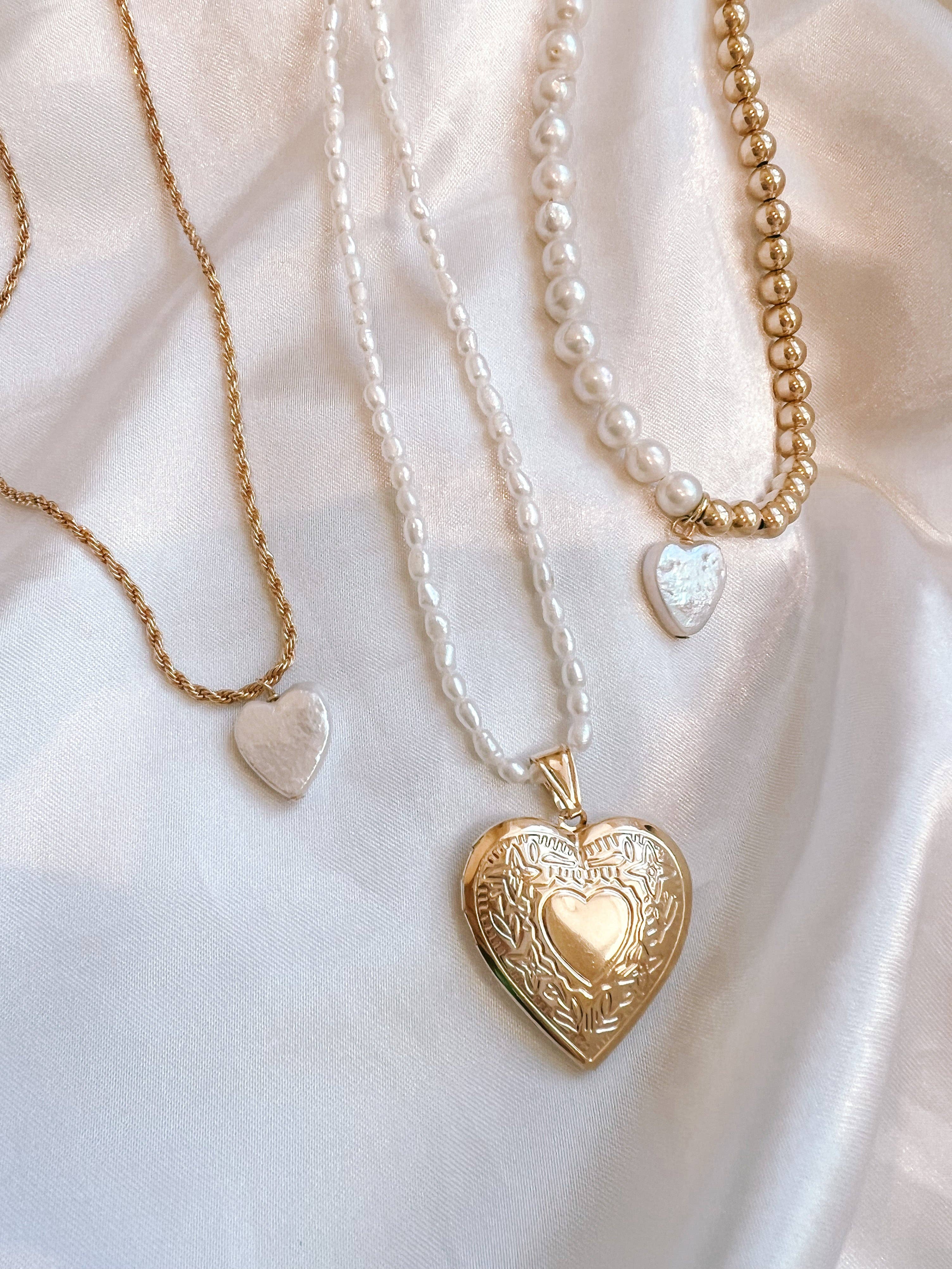 Airotciv by Victoria - Wholesale Locket Necklace - Big Heart locket2