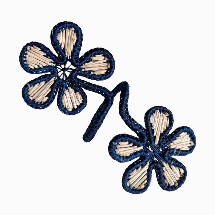 Rolled Flowers Napkin Ring for wholesale by Coro Cora™