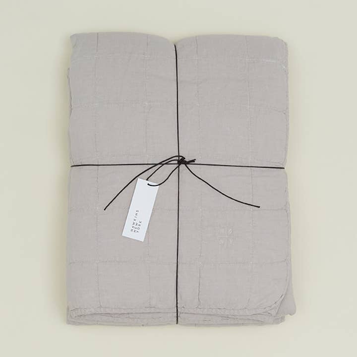 COUETTE EN LIN SIMPLE - GRIS CLAIR pour la vente par Hawkins New York