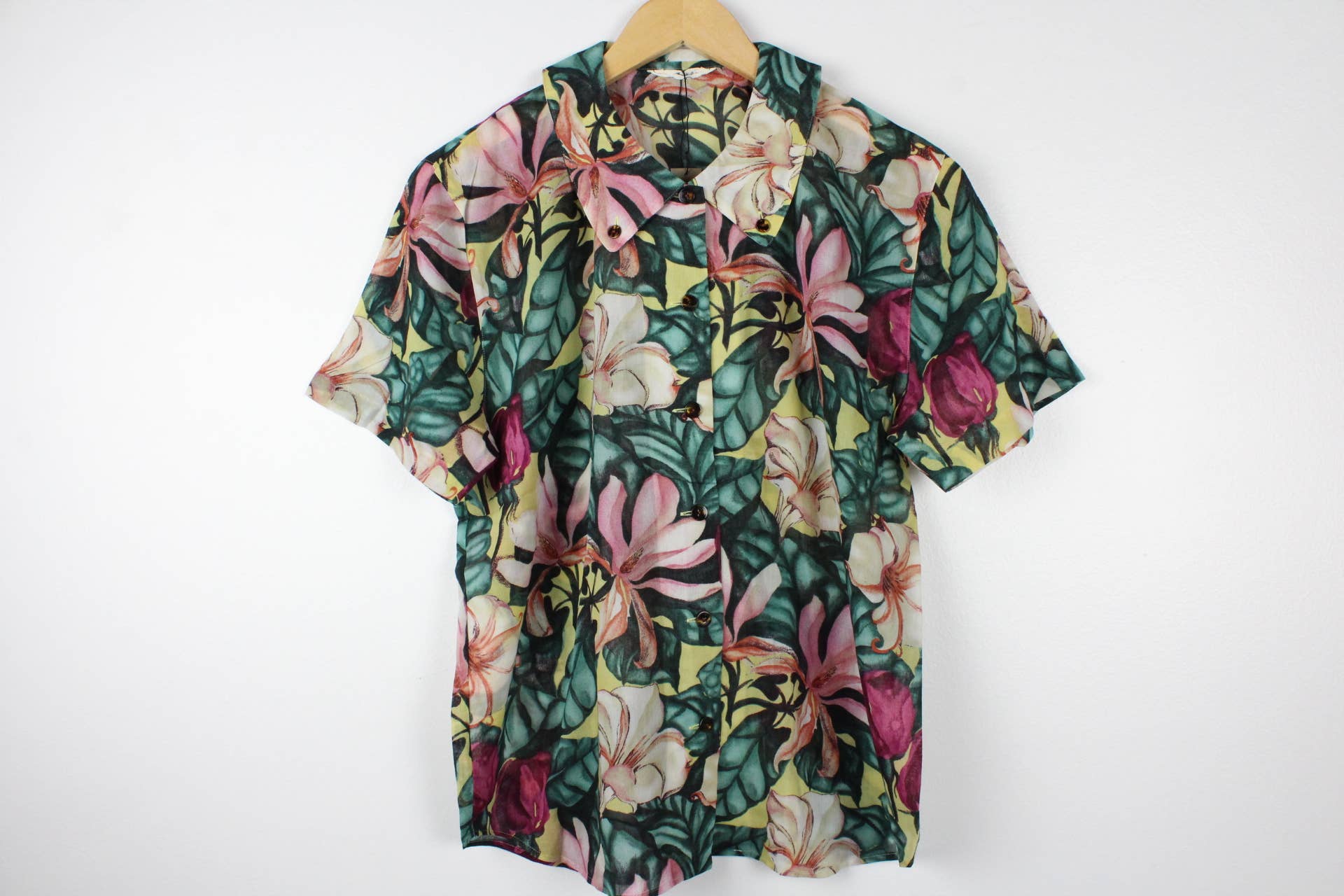 Sun's Out! - Wholesale Button Down Shirt - Women's - Vintage Short-Sleeve Button Up Blouse - Original Length23