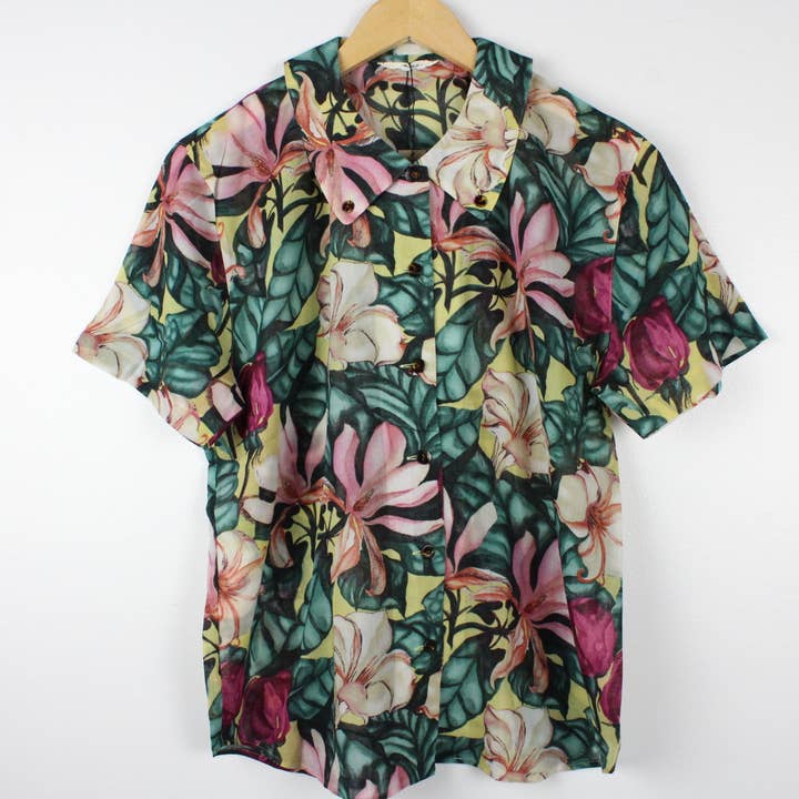 Sun's Out! - Wholesale Button Down Shirt - Women's - Vintage Short-Sleeve Button Up Blouse - Original Length23