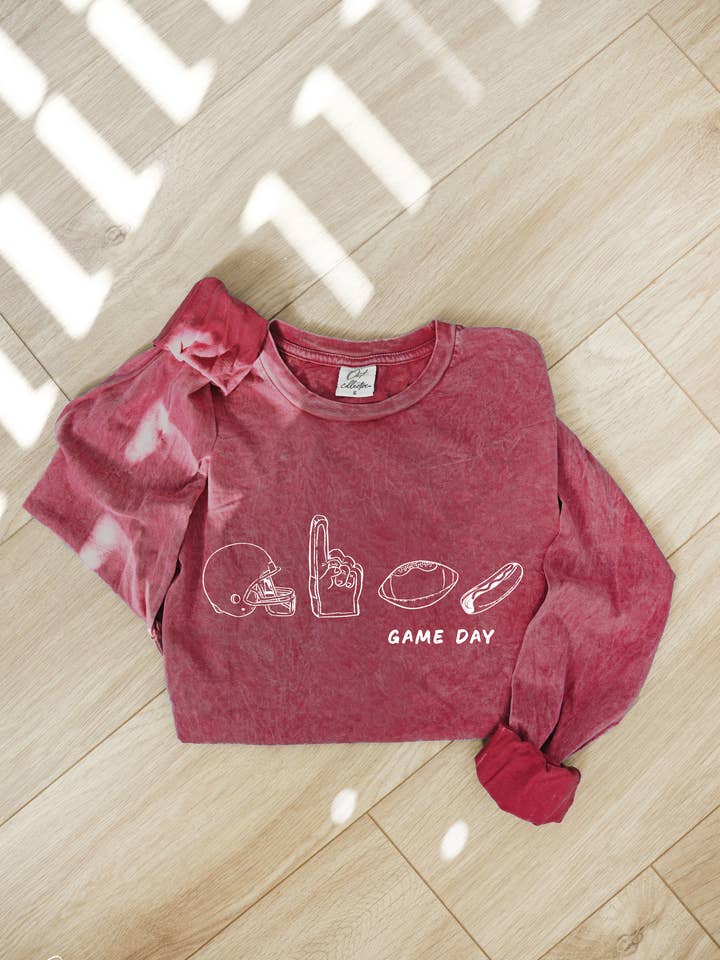 Motif à manches longues délavé au minéral GAME DAY FOOTBALL pour la vente par OAT COLLECTIVE