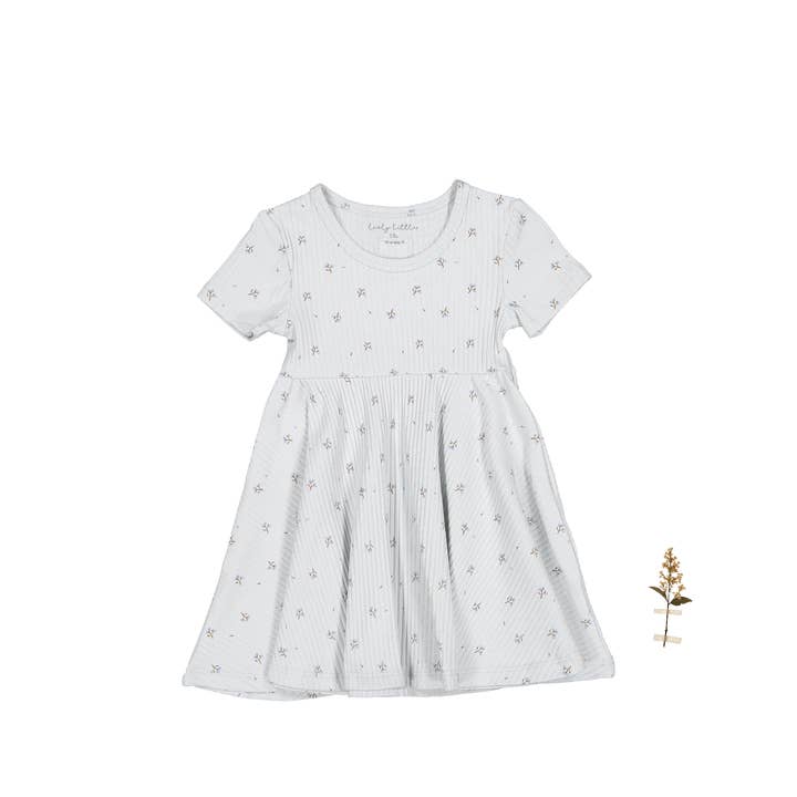 La robe imprimée à manches courtes - Sky Blossom pour la vente par Lovely Littles