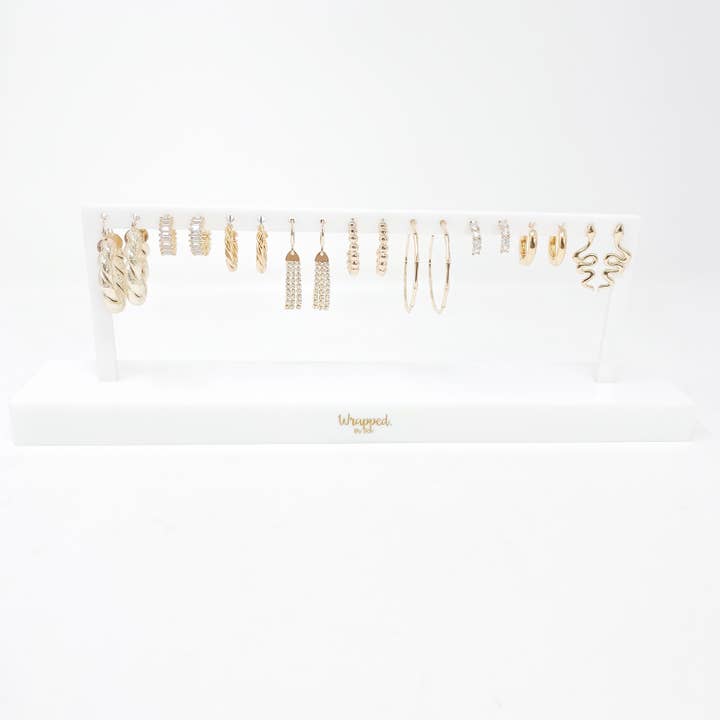 eingewickelt Von Sav Ohrring Display für den Großhandel von Wrapped. By Sav