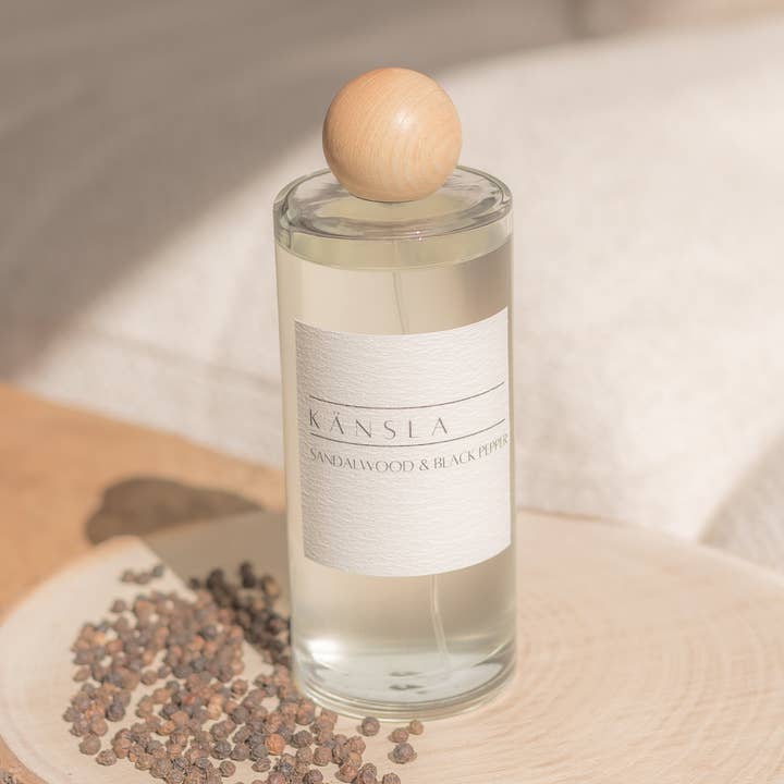 Sandalwood & Black Pepper Room Spray for wholesale by kansla