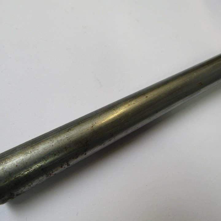 IronmongeryWorld – wholesale Clothes hangers – Antique Iron Rustic Wardrobe Fittings 0.9m Rail