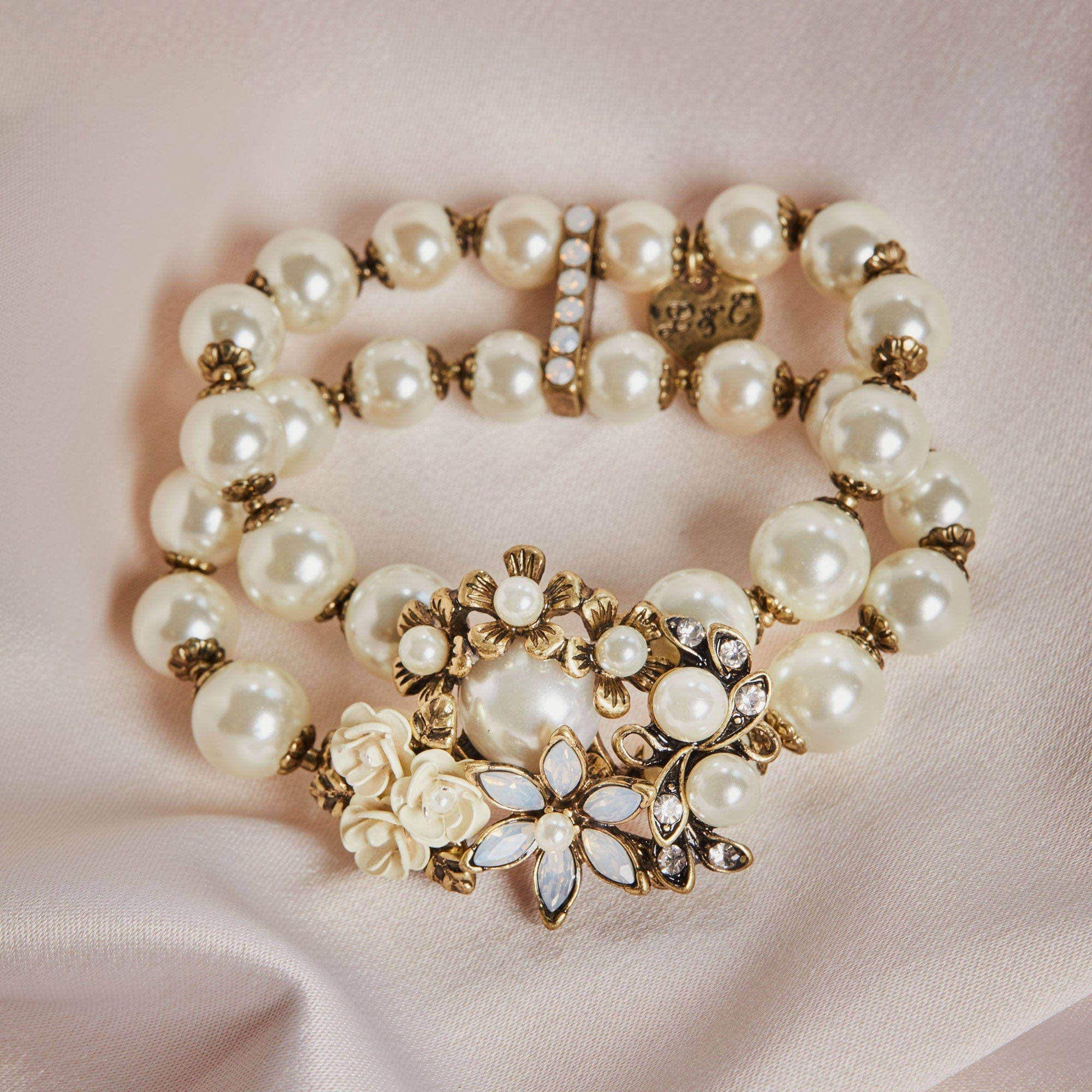 Lovett & Co - Wholesale Beaded Bracelet - Vintage Pearl Bracelet : Miriam Haskell Inspired Pearl Stretch Bracelet