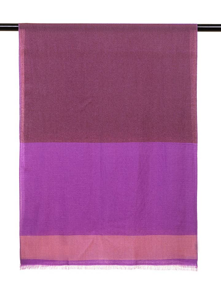 Écharpe en cachemire à rayures teintes en fil pour femmes pour la vente par OO-TO