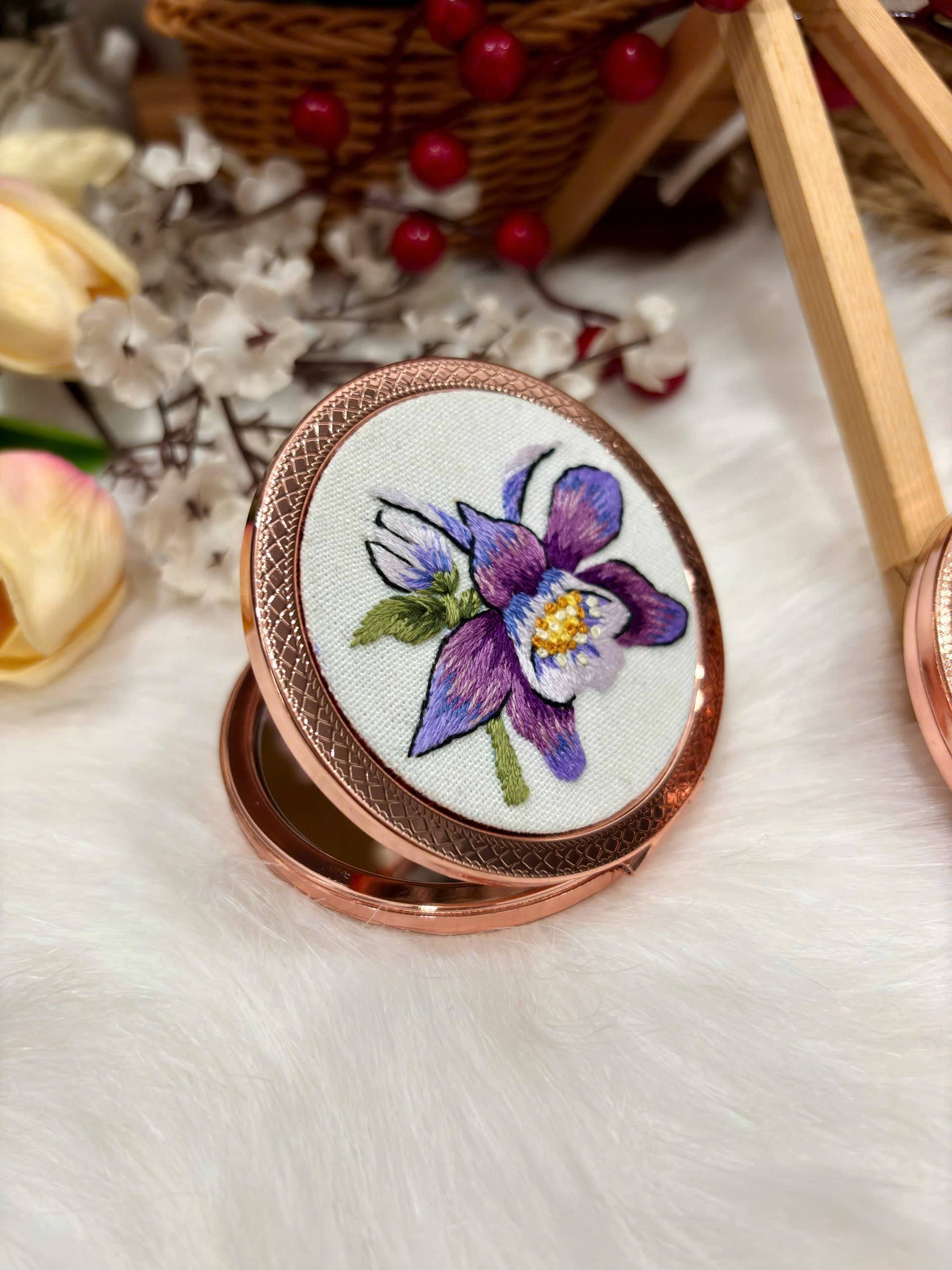 Maple Dream Store – Engroshandel Kompaktspejl – Premium Vintage Blomstret Håndbroderet Lommespejl16