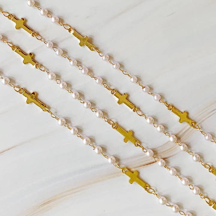 Ellison+Young – wholesale Hänge-/berlockhalsband – Pärlor och kors långt halsband
