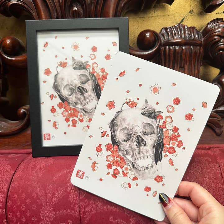 Carte d'art encadrée "Lady Death & Baby Bat" et cartes simples pour la vente par Stephanie Inagaki