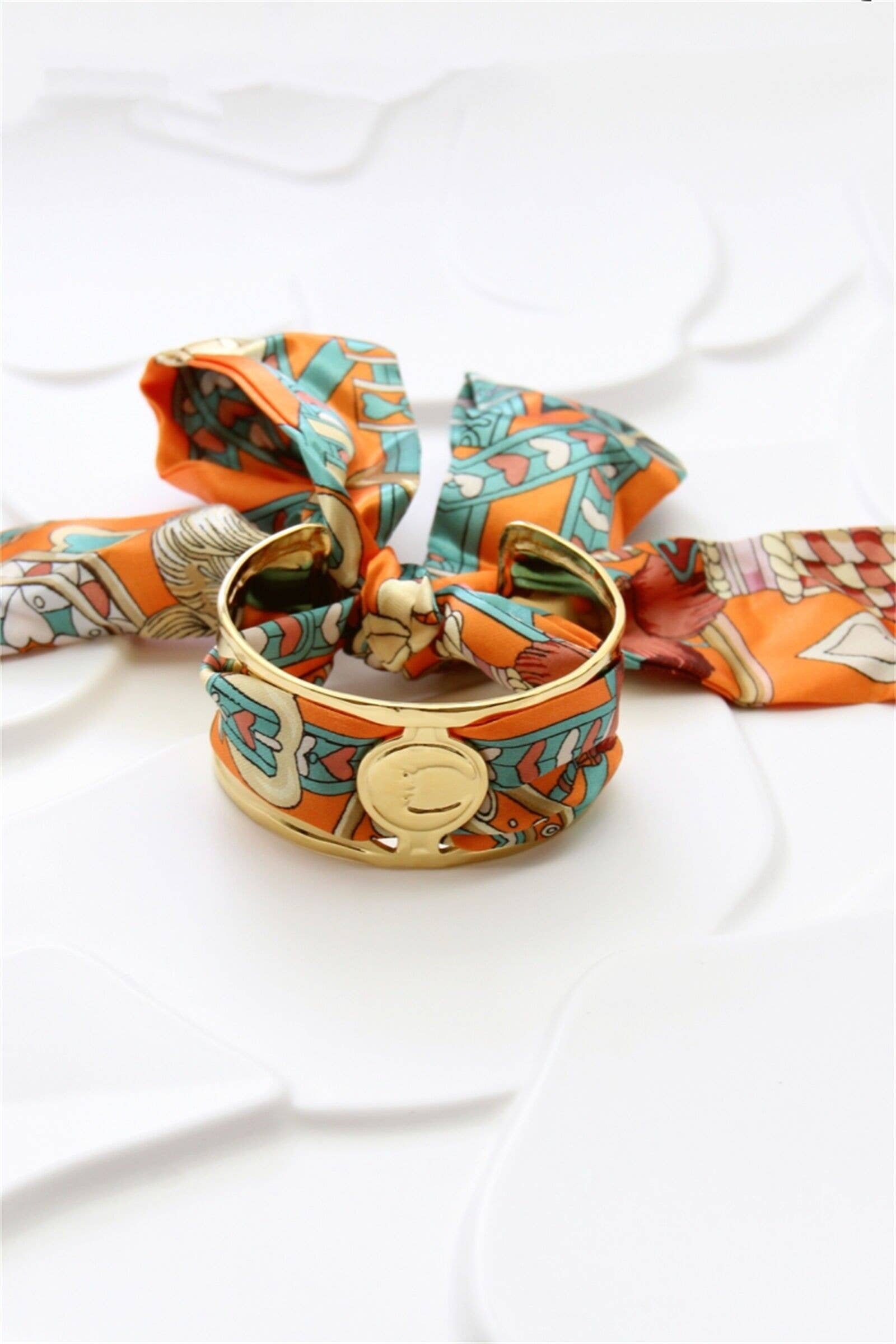 BELLISSIMA BIJOUX - Wholesale Bangle Bracelet - Golden Bangle Bracelet With Colored Silk Ribbon4