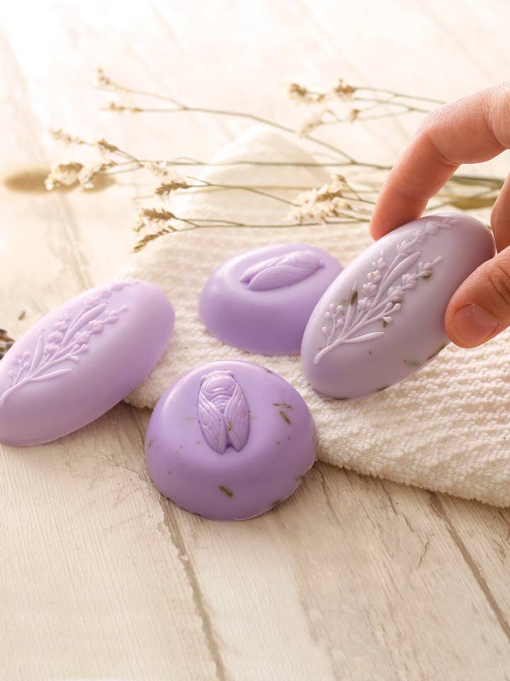 LAVENDER SOAP DIY KIT 196 x 144 x 45 mm for wholesale by Graine Créative