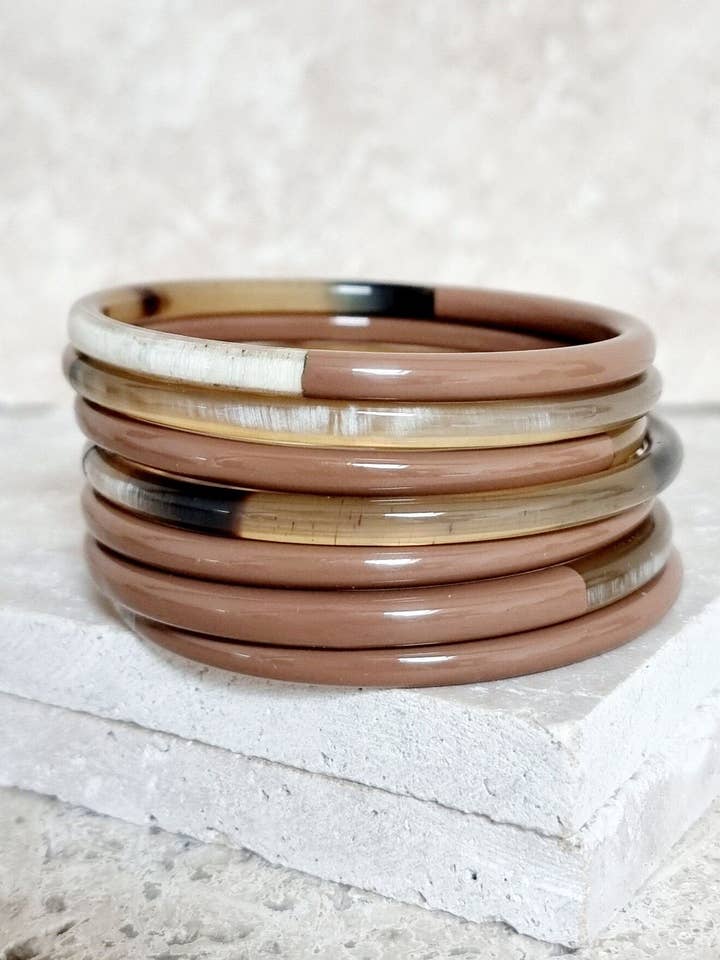 Horn Bangle Bracelet - 5 mm - Duo Brownie for wholesale by Le Coin Sauvage