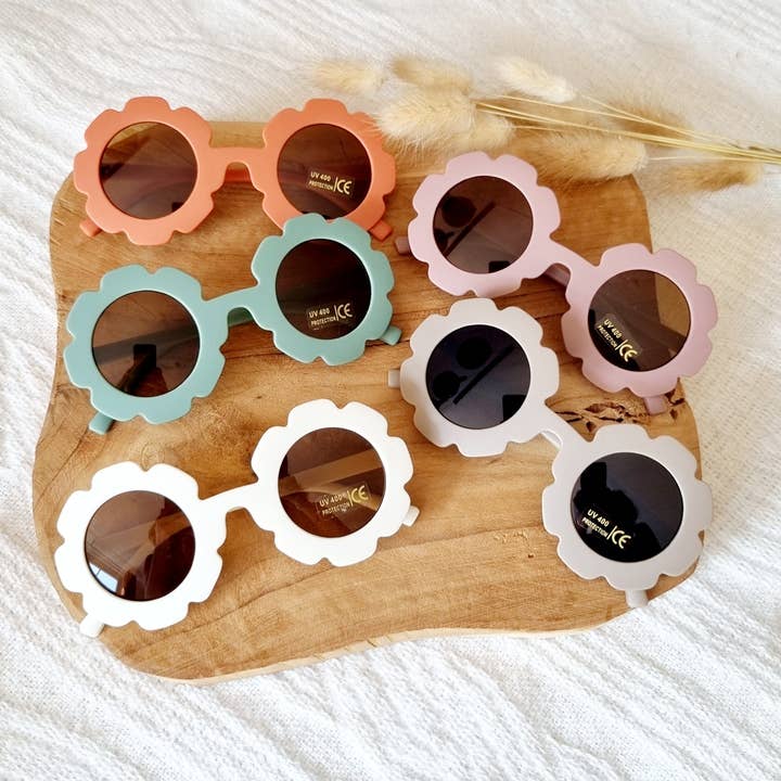 Rammelaartje - Wholesale Sunglasses - Kids - Children's Sunglasses UV400 Flower - Beige
