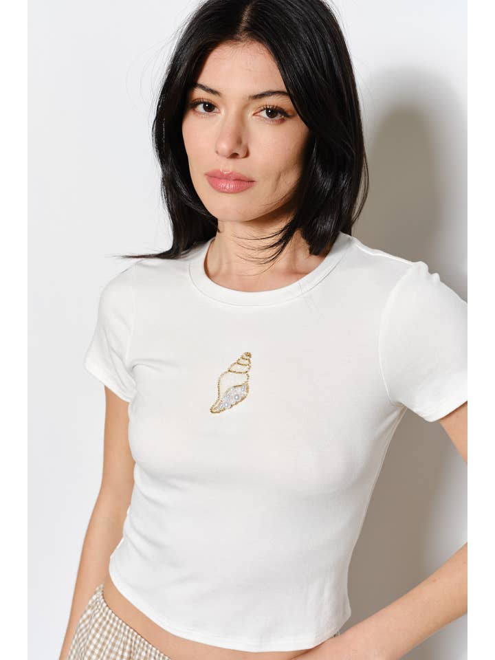 Off White SALLY SEASHELL BEAD TEE for wholesale on Faire