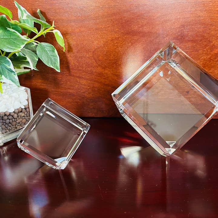 KSR Designs - Wholesale Decorative Tabletop Object - Crystal Corner Standing Cube, 3 1/8"H x 3 1/8"W x 3 1/8"D