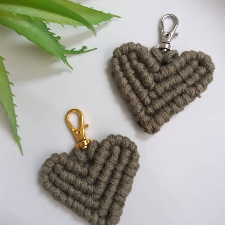 LLAVERO CON FORMA DE CORAZÓN VERDE para venta al por mayor de ARTESANIA