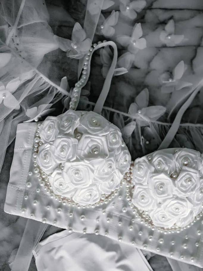 LORA 3D blomsterdekorationstopp med perler for engroshandel hos inna elsie