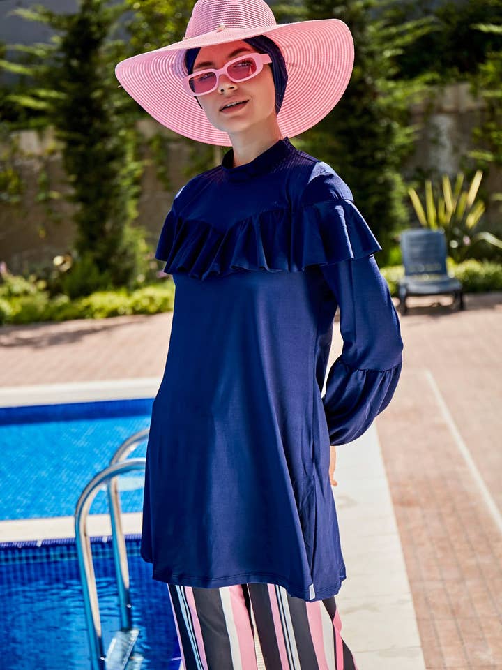 Maillot de bain modeste en lycra bleu marine et burkini M2012 pour la vente par Marina Swimwear