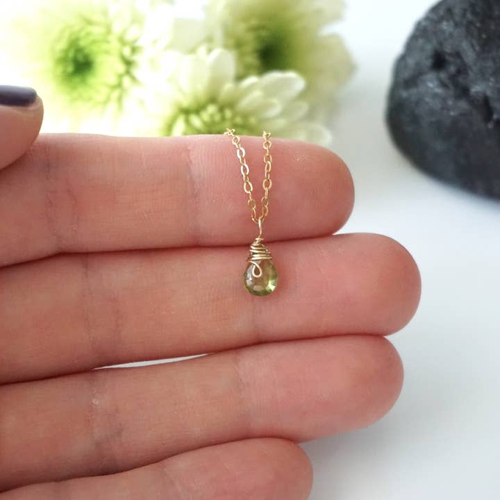 Raw Stone Elegance - Wholesale Pendant/Charm Necklace - Raw Peridot Gold Drop Charm Necklace, Holiday Jewelry Gifts2