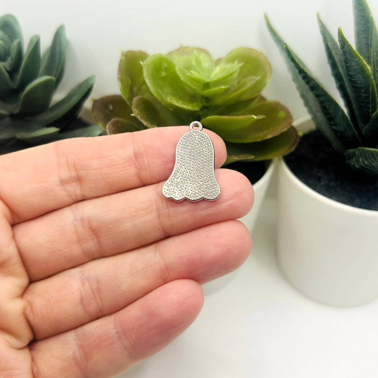 Guerrilla Charm - Wholesale Individual charm/pendant - Cute Ghost Halloween Charms, 22x15mm2