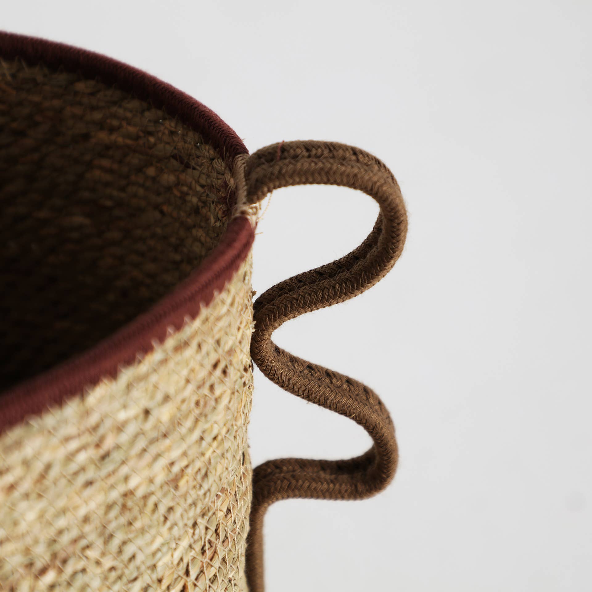 Kodu - Wholesale Basket - Set of two natural fiber baskets in black color 42x26x40cm2