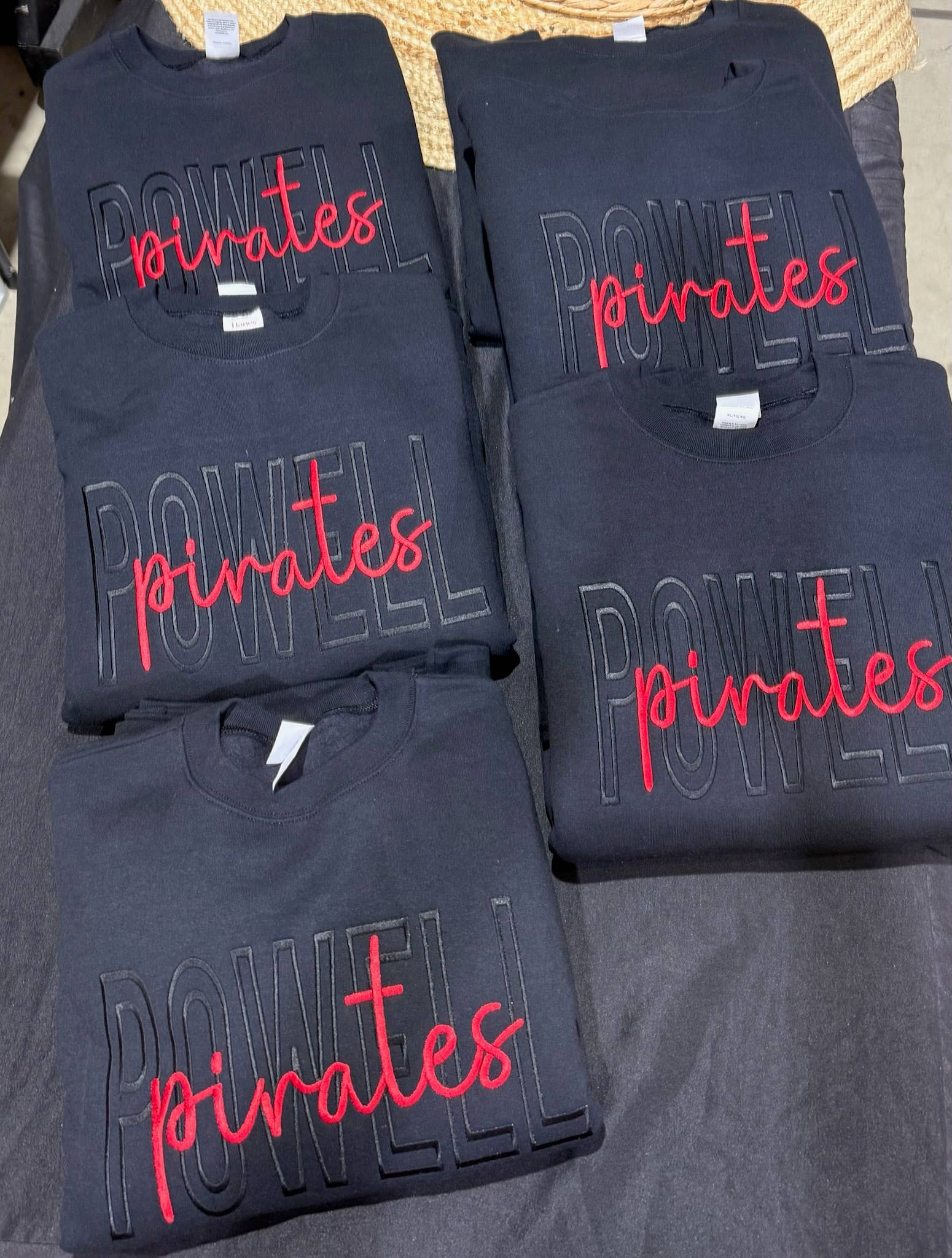 Lakely Claire Wholesale - Wholesale Sweatshirt - Dames - Aangepaste Monotone Geborduurde Spirit Sweater3