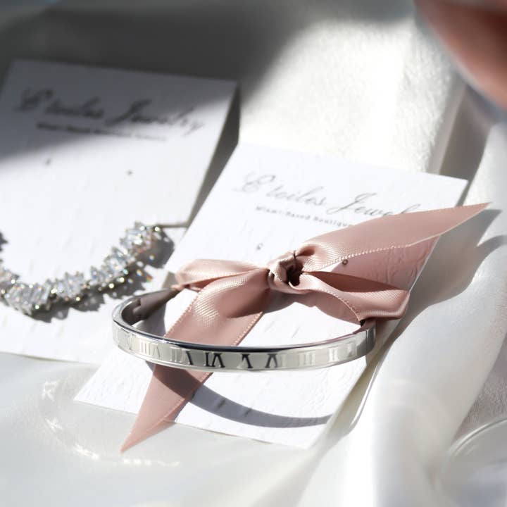 Bracciale rigido romano per la vendita all'ingrosso da parte di E’toiles Jewelry LLC